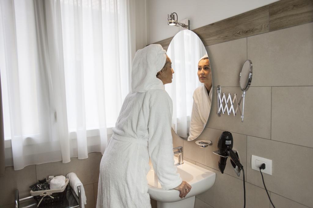 Bhl Boutique Rooms Legnano Kültér fotó
