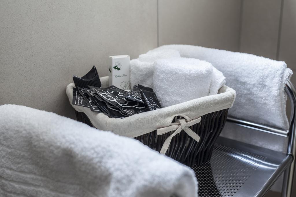 Bhl Boutique Rooms Legnano Kültér fotó