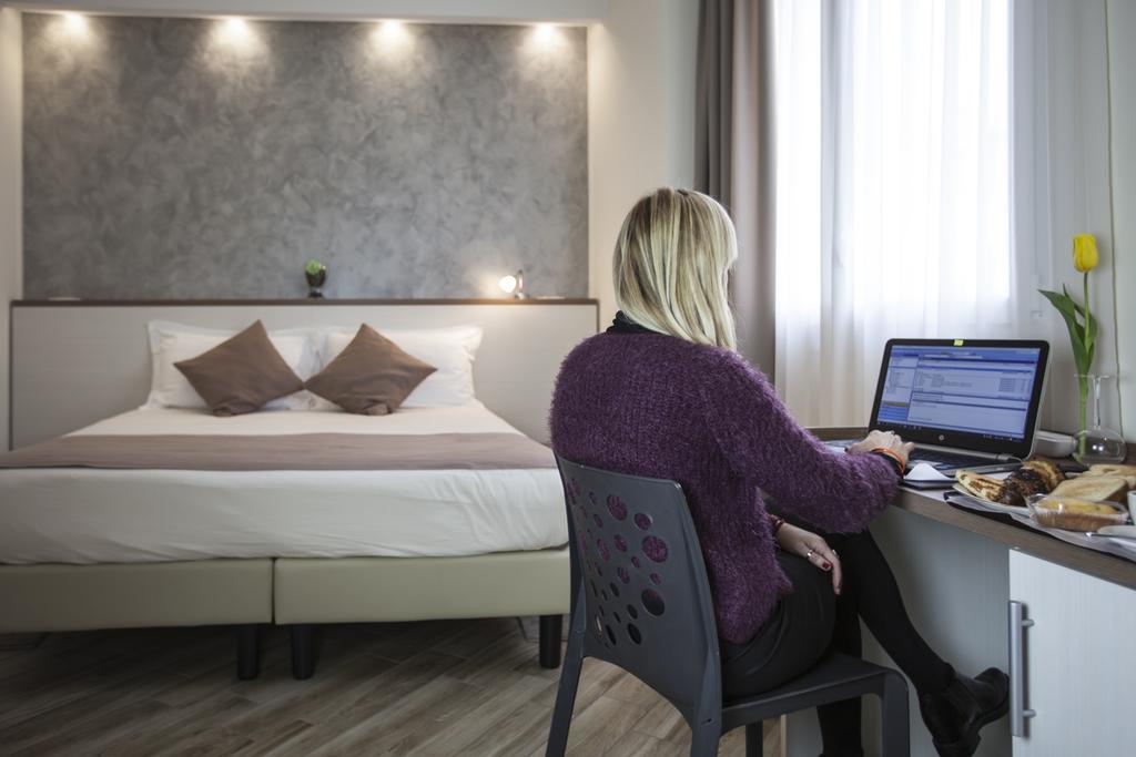 Bhl Boutique Rooms Legnano Kültér fotó